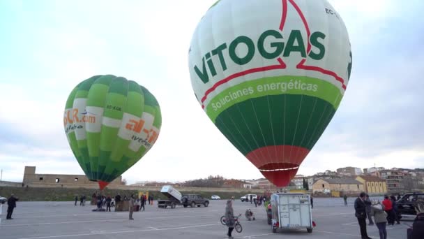 Fängelseballonger på Aeroestacion Festival i Guadix — Stockvideo