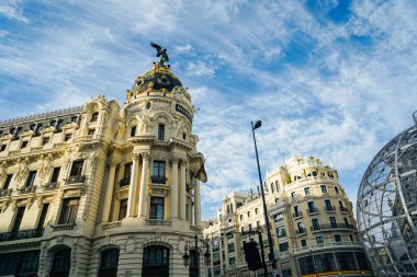 Metropolis, Madrid 'in en temsilci binası.