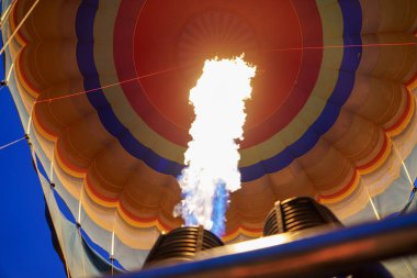 Guadix 'teki Aeroestacion Festivali' nde tutsak balonlar