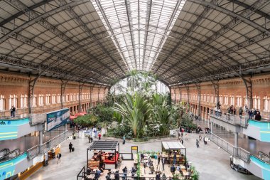 Maddrid, İspanya. 20., Şubat, 2020. Madrid, İspanya 'daki Atocha istasyonunda.