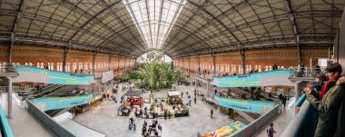 Maddrid, İspanya. 20., Şubat, 2020. Madrid, İspanya 'daki Atocha istasyonunda.