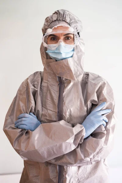 PPE Kişisel Koruma Ekipmanı Kadın Doktoru