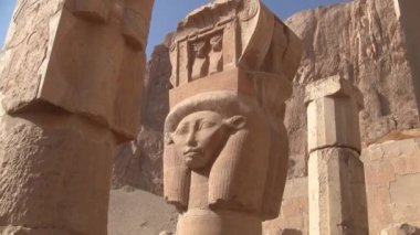 Deir El-Bahari, Mısır 'daki Hatshepsut Tapınağındaki Hathor Sütunu