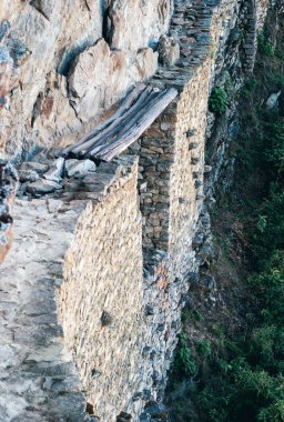 Machu Picchu yakınlarındaki İnka Köprüsü, Peru