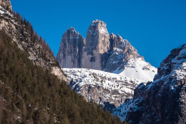 Kışın Tre Cime di Lavaredo, Sexten Alplerinde Üç Tepe