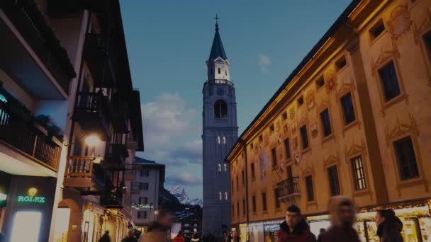Cortina Ampezzo Italië Februari 2020 Corso Italia Hoofdwinkelstraat Voor Voetgangers — Stockvideo