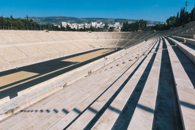 Atina, Yunanistan - 9 Mayıs 2011: Panathenaic Stadyumu Kallimaro, Atina 'daki Antik Stadyumun Genel Bakış Alanı. Arena mermerden yapılmıştır..