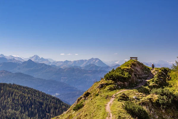 Cielo Brillante Las Montañas Mira Los Alpes Valle Cerca Dachstein —  Fotos de Stock