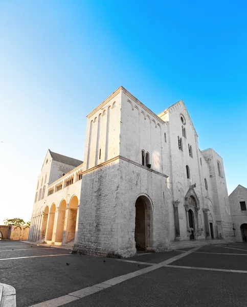 Basilica di San Nicola v Bari, Itálie kde většina o relikvie — Stock fotografie