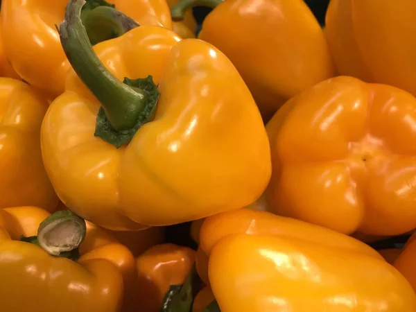 Whole Uncut Fresh Peppers Capsicum — Stock Photo, Image