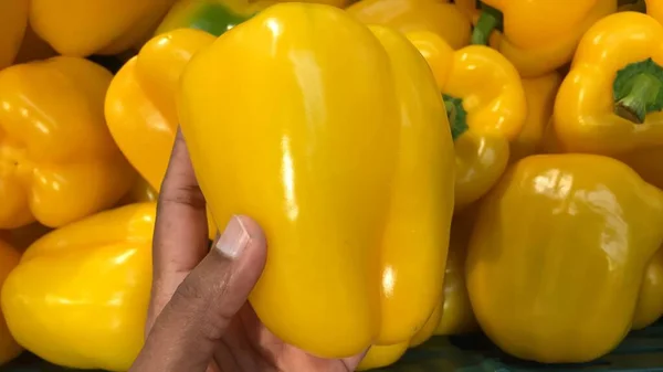 Fresh Uncut Peppers Capsicum — Stock Photo, Image