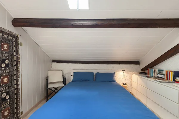 Dormitorio de un loft —  Fotos de Stock