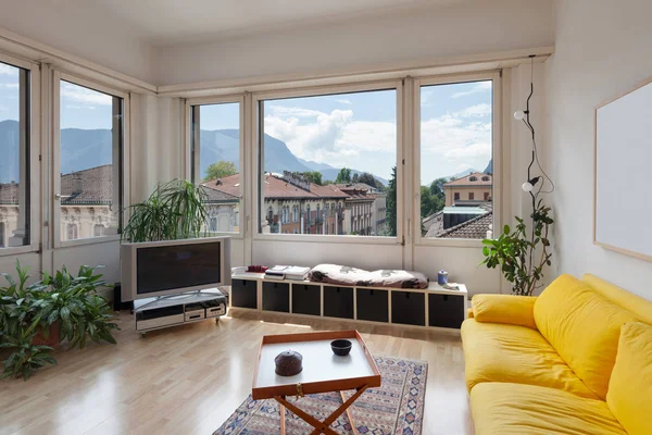 Wohnzimmer der alten Wohnung — Stockfoto