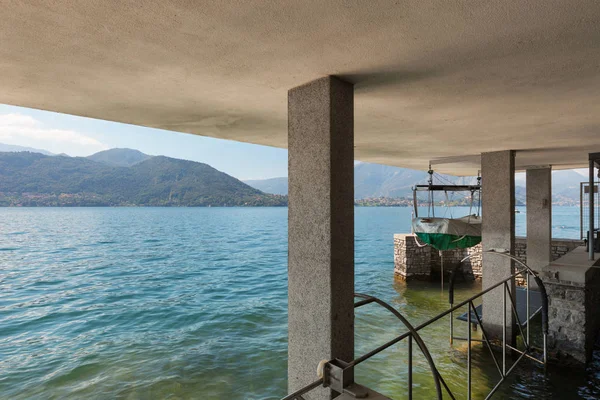 Darsena di una vecchia casa — Foto Stock