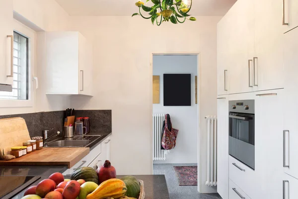 Schöne häusliche Küche — Stockfoto