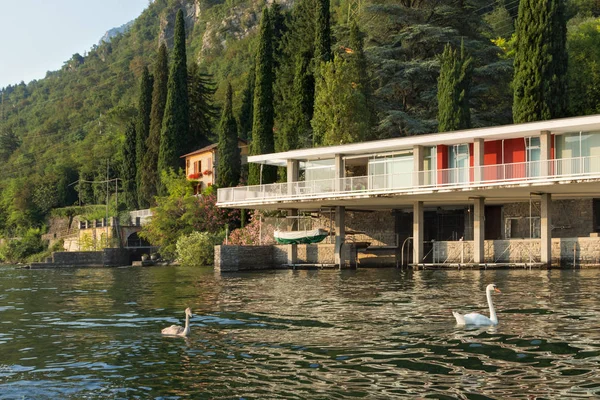 Göl evi, açık havada — Stok fotoğraf