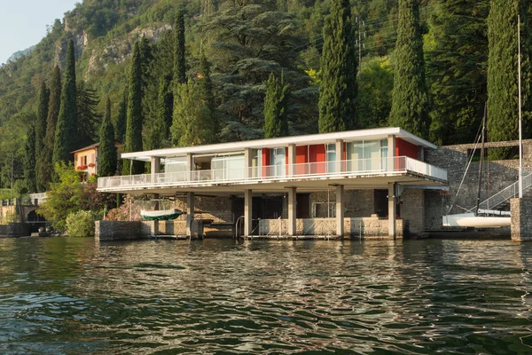 Göl evi, açık havada — Stok fotoğraf