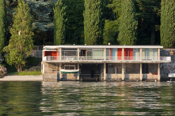 Göl evi, açık havada — Stok fotoğraf