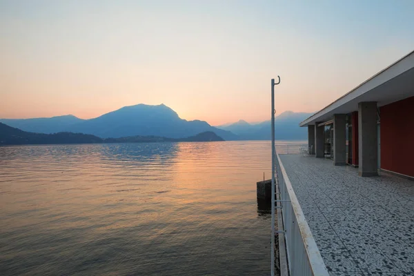 Panoramablick, See bei Sonnenuntergang — Stockfoto