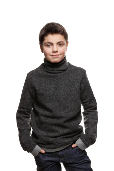 Porträtt av en tonåring pojke i studio — Stockfoto