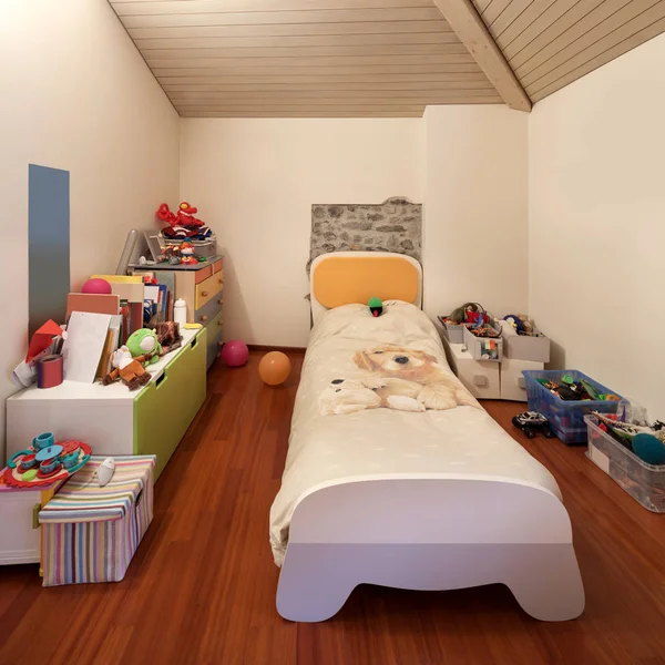 Interior, quarto com muitos brinquedos — Fotografia de Stock