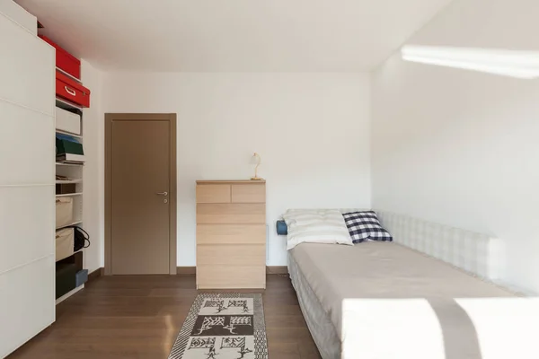 Apartamento interior, dormitorio — Foto de Stock