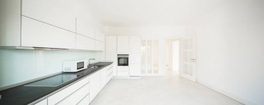 Beyaz modern mutfak daire