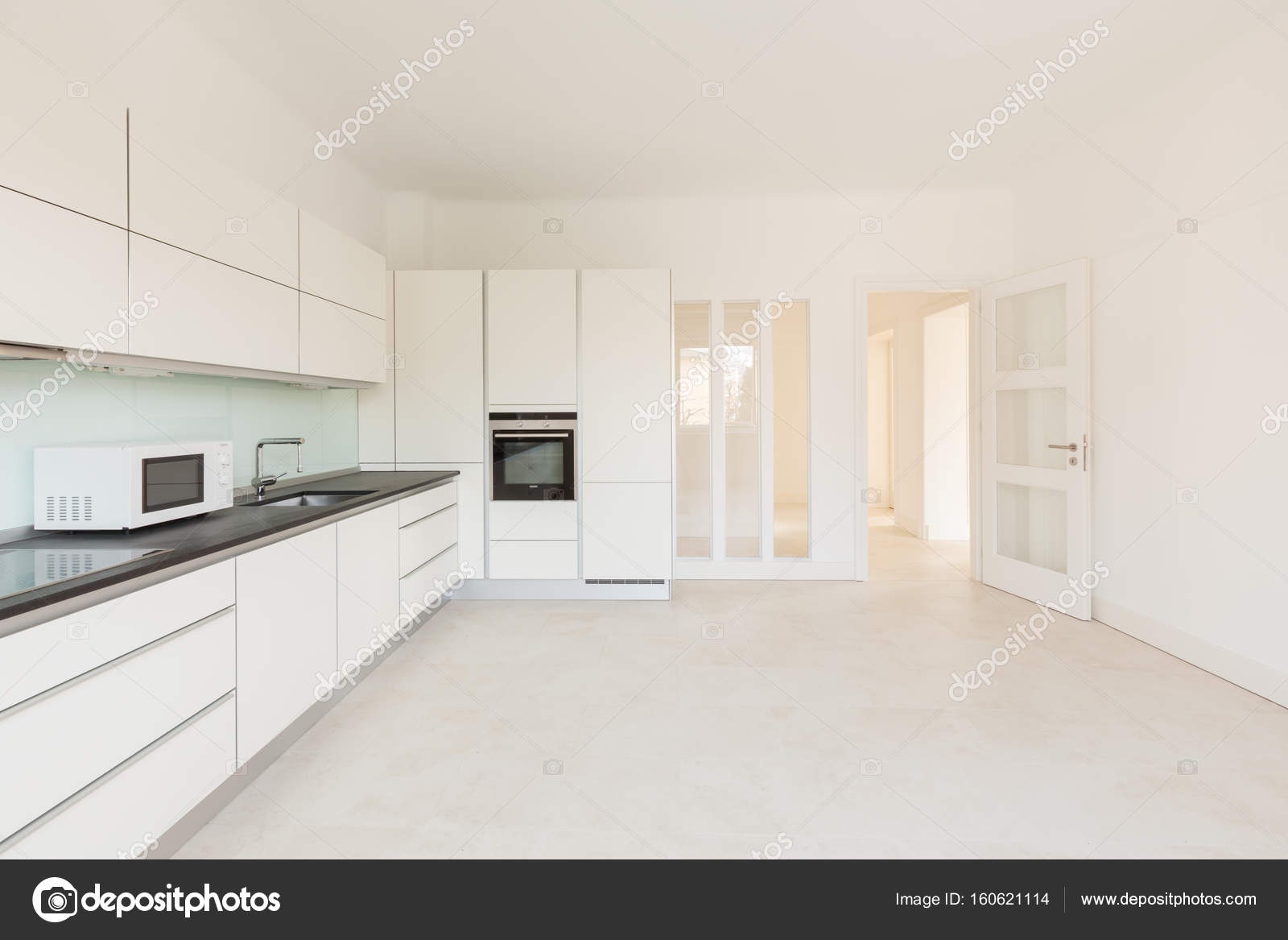 빈 주방의 인테리어 — 스톡 사진 © Zveiger 160621114