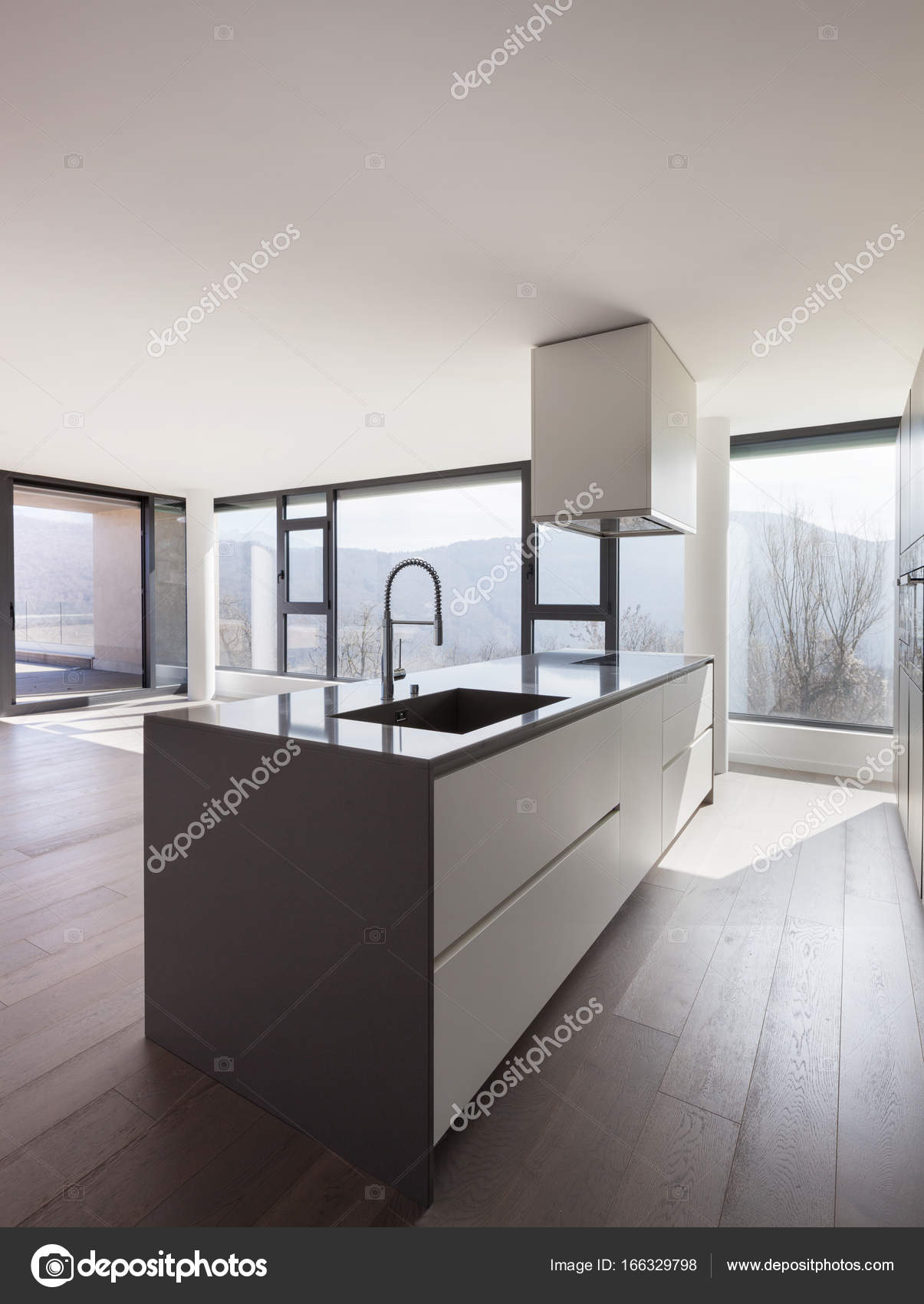 Cozinha Da Ilha Em Uma Ampla Sala Stock Photo Zveiger 166329798 Cozinha Da Ilha Em Uma Ampla Sala Stock Photo Zveiger 166329798