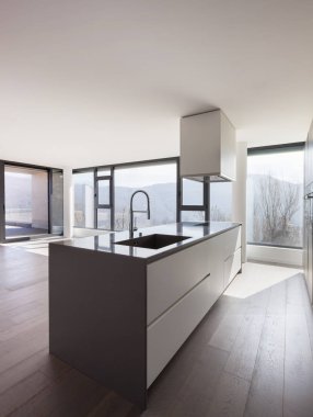 Ada mutfak geniş bir odada