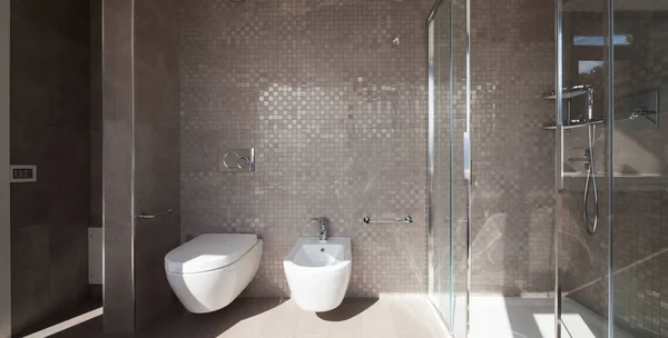 Modern bathroom in a house — Stock Photo, Image