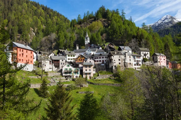 Doğada küçük bir İsviçre ülke — Stok fotoğraf