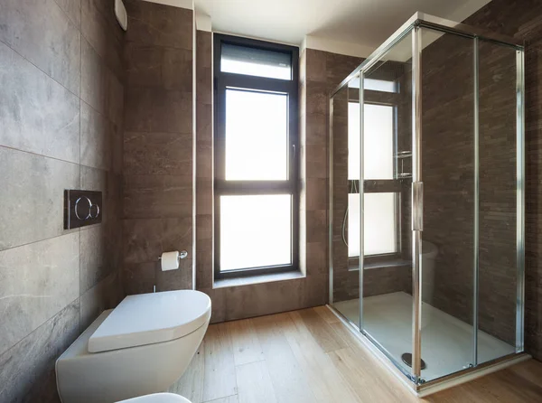 Modern banyo, içeride kimse yok — Stok fotoğraf