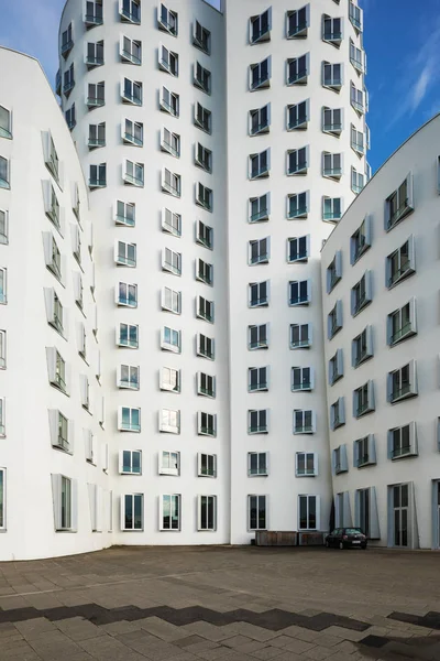 Архітектур грудаста в Дюссельдорфі — стокове фото