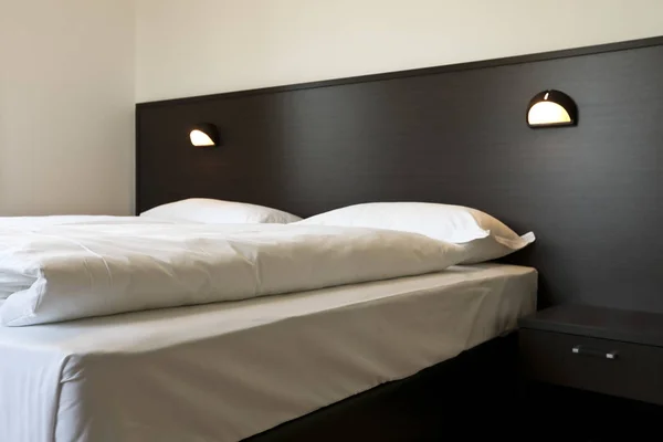 Interior hotel room, bedroom — Stock Photo, Image