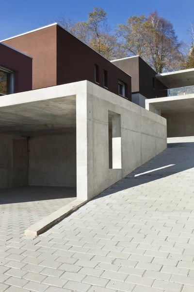 Casa moderna, al aire libre — Foto de Stock