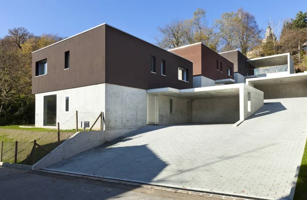 Casa moderna, al aire libre —  Fotos de Stock