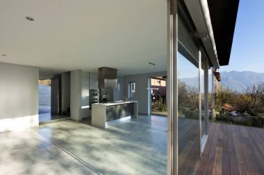 Modern ev iç, kimse