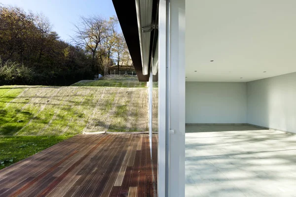 Modern villa, külső, a napfényes nap — Stock Fotó