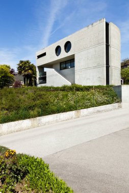 modern evde güzel: Çimento, açık, cephe 