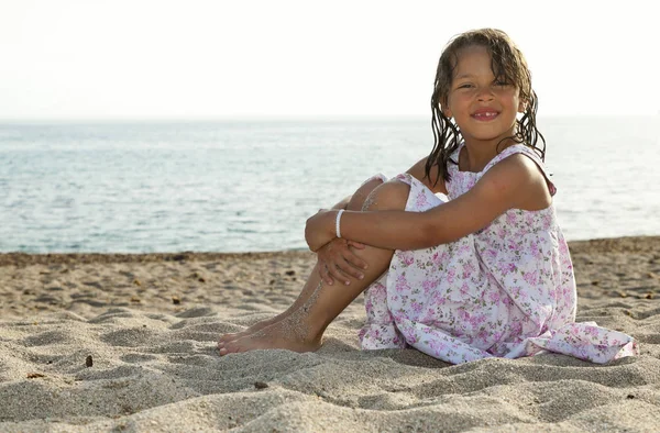 Porträt Eines Mädchens Strand — Stockfoto