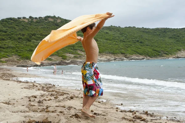 Ritratto Del Bambino Sulla Spiaggia — Foto Stock