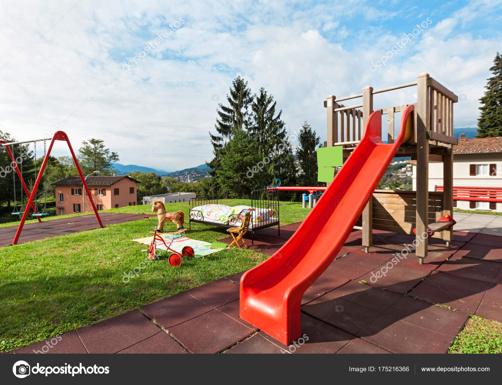 kinderspielplatz garten, garten mit kinderspielplatz freien — stockfoto © zveiger #175216366, Design ideen