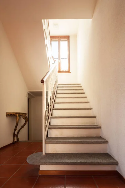 Internal stairway in private home — Stock Photo, Image