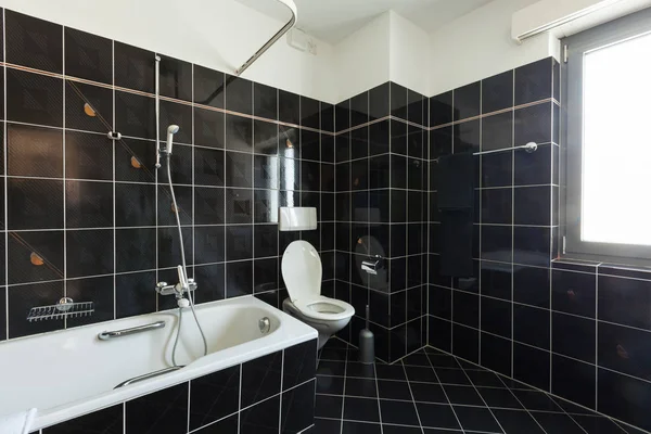 Современный интерьер, ванная комната — стоковое фото