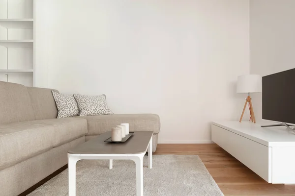 Boční pohled minimalistické bydlení — Stock fotografie