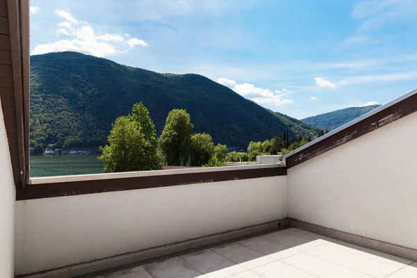 Balcony with lake view, summer — Stock Photo, Image