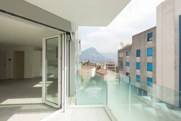 Lege modern appartement, baklcony — Stockfoto