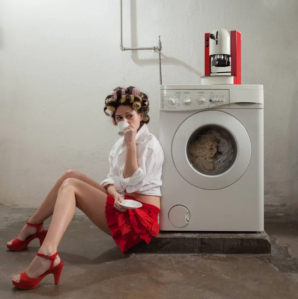 Woman in laundry, interior — Stock Photo, Image