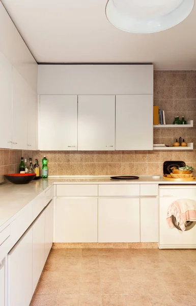 Innenausstattung Wohnküche Weißer Schrank — Stockfoto